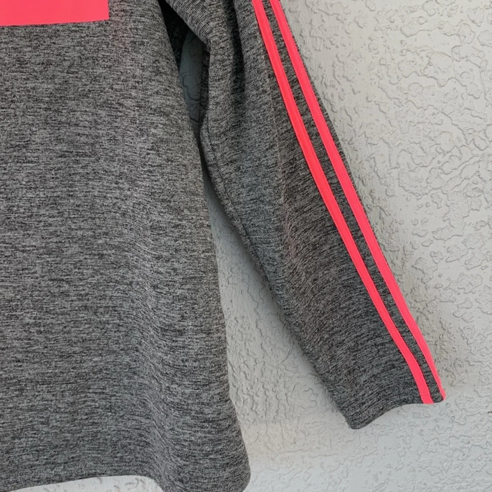 Free kisses plus size  sweatshirt  1X - Picture 5 of 10